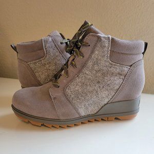 Sorel Evie Ankle Lace Wedge Boot Grey Size 9 NWOT